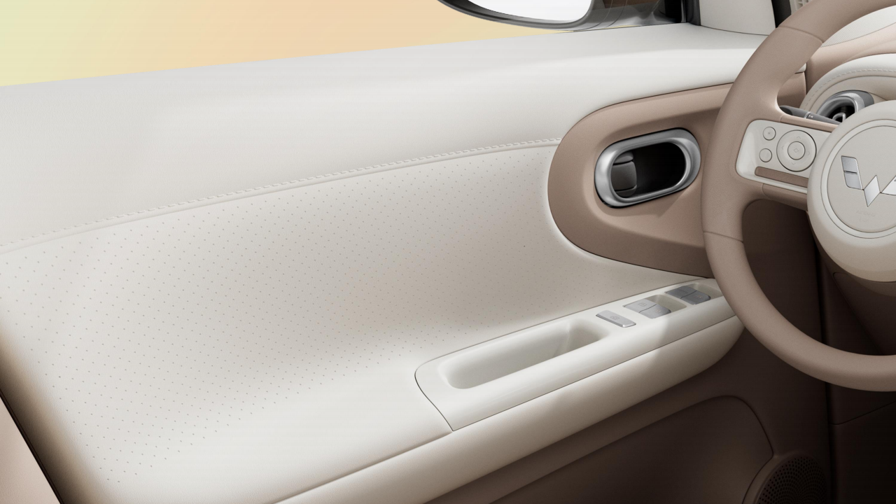 "Interlocking Ring" Door Trim Panel