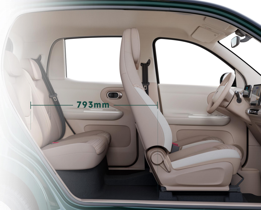 Four-Door Free Cabin Space